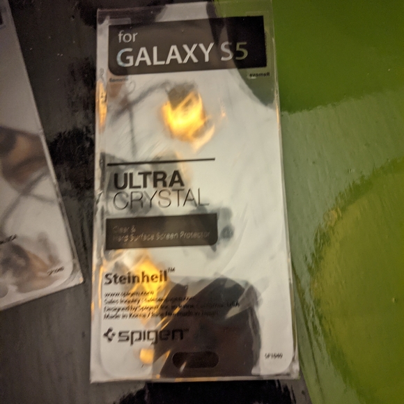 Galaxy S5 screen protector - Picture 3 of 3